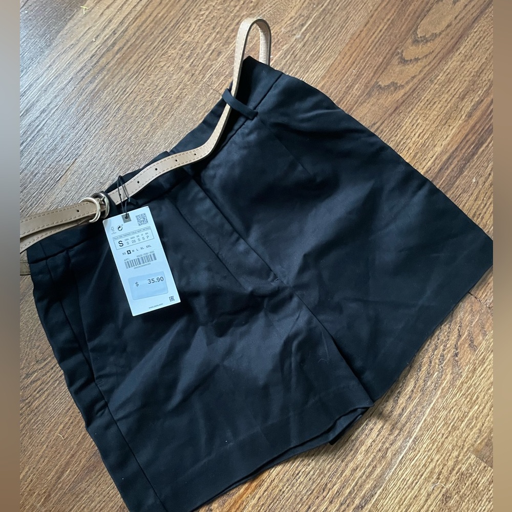 NWT Zara Black Shorts with Belt! Never worn!